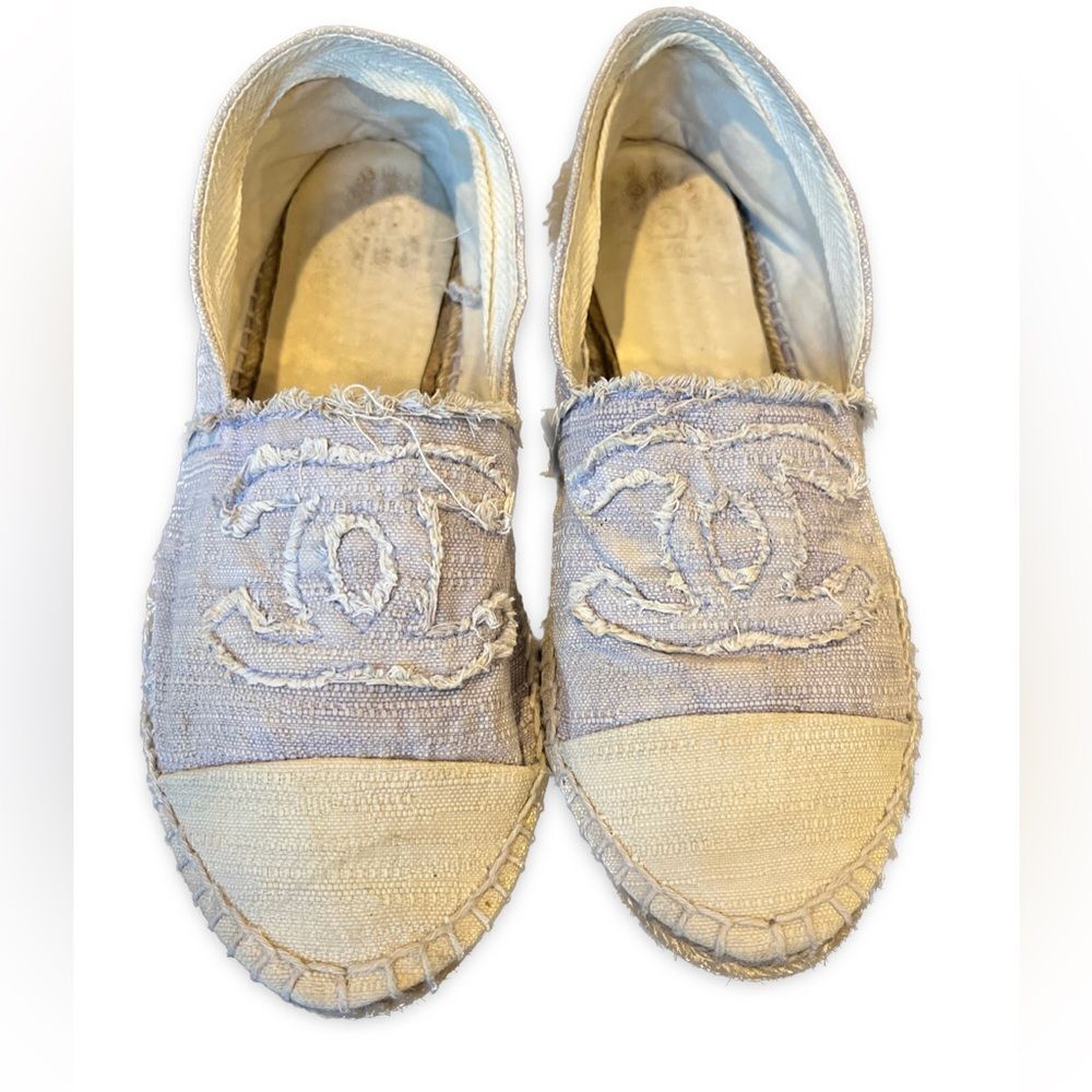 Chanel CC Logo Espadrilles | Light Lavender Canvas, Size 38 (US 7.5), Jute Sole - Picture 2 of 4